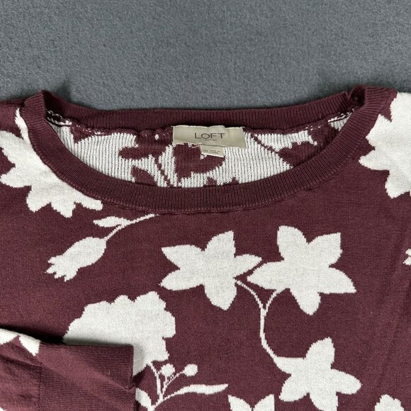 LOFT Outlet Womens Medium Red White Floral Round Neck Pullover Sweater - Picture 4 of 8